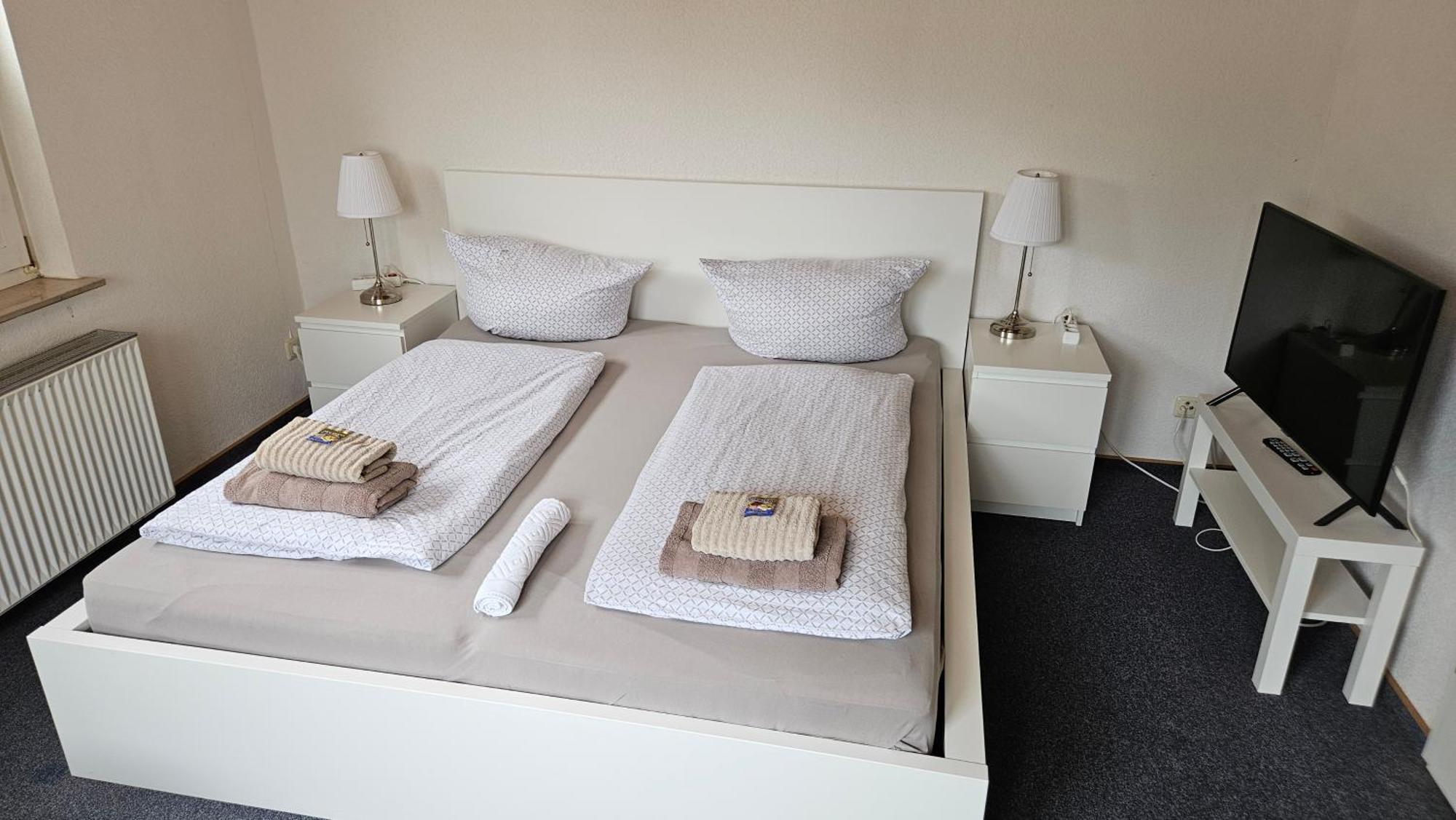 Hotel Dorfkrug Buesum - Guenstige Altbauzimmer Am Oland Luaran gambar