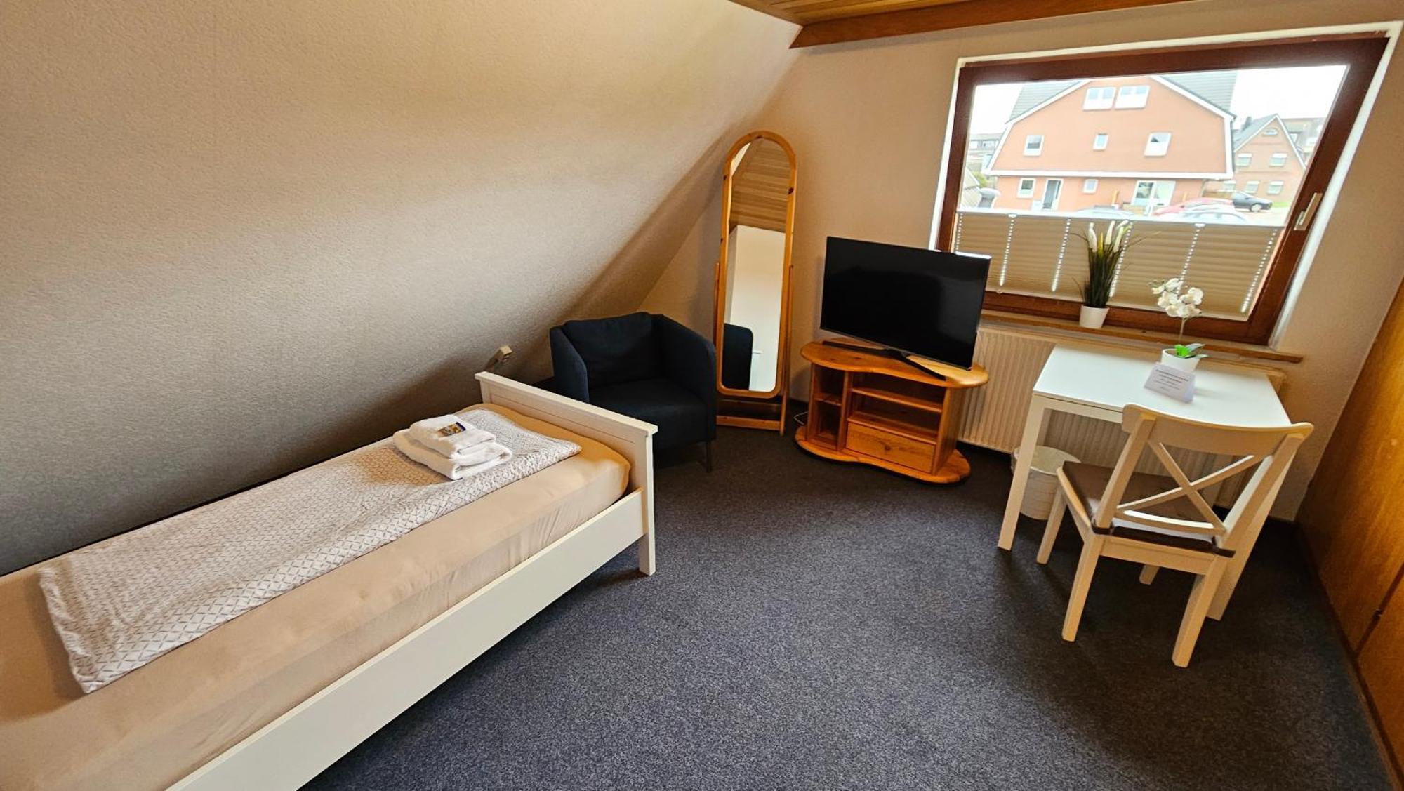 Hotel Dorfkrug Buesum - Guenstige Altbauzimmer Am Oland Bilik gambar